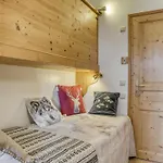 2 En Centre-ville A Avec Balcon Et Wifi - Fr-1-453-107 * Megeve