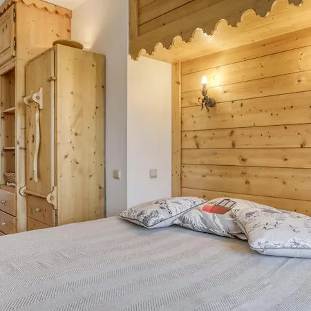 2 Confortable, Balcon, Ascenseur, En Plein Centre De Megeve, Animaux Admis - Fr-1-453-107 Apartment *