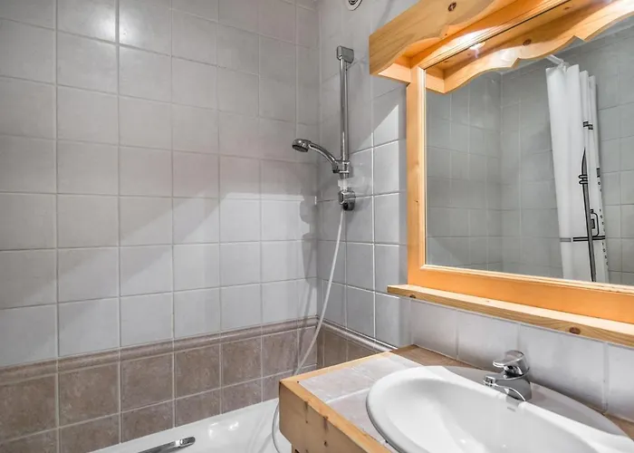 2 En Centre-ville A Avec Balcon Et Wifi - Fr-1-453-107 Appartement *